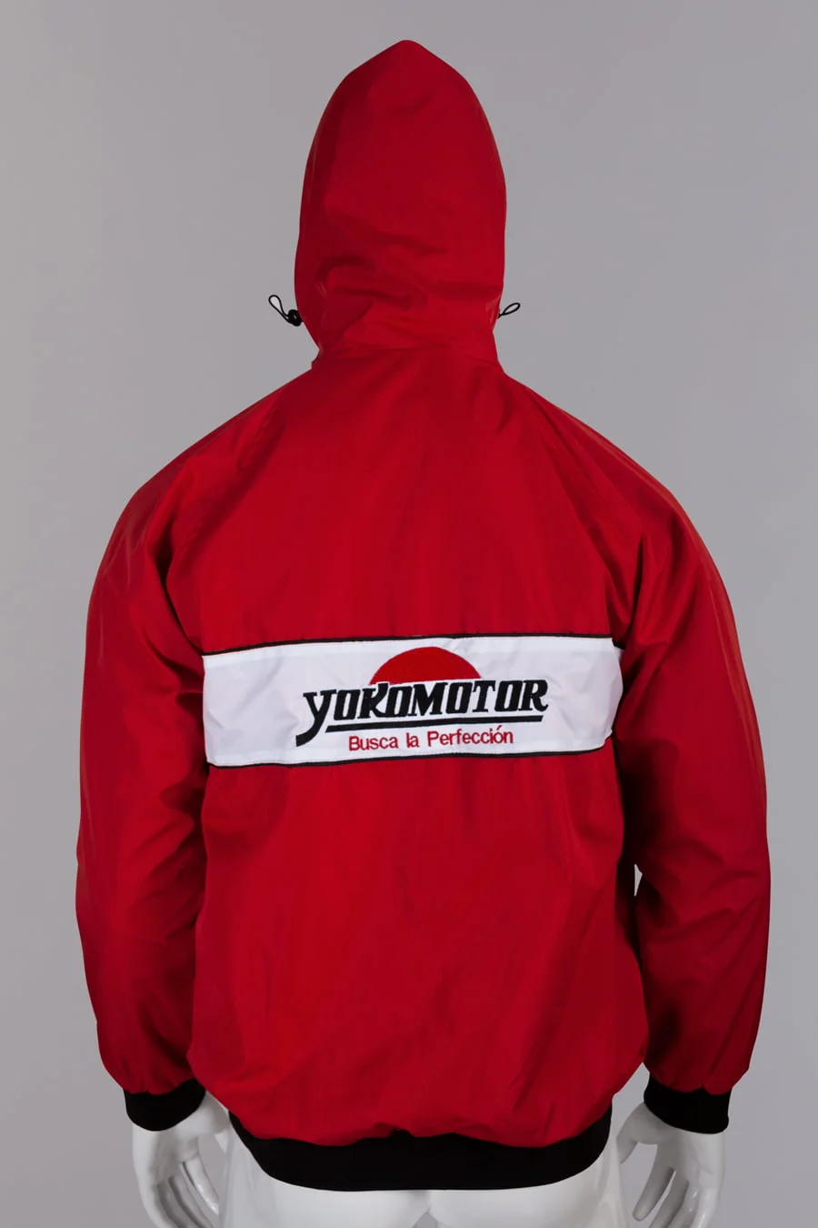 Chaqueta roja Toyota - Image 3